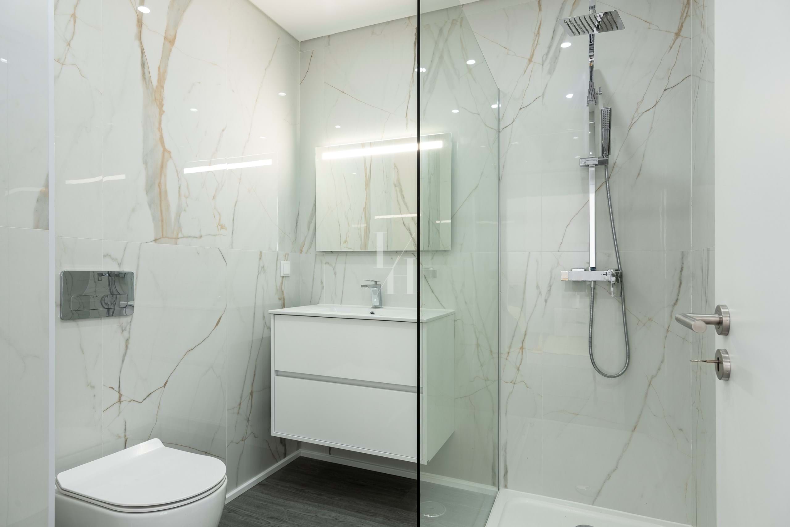 4 Bed, 3 Bath, ApartmentFor Sale, Olhão, Faro, 8700-203