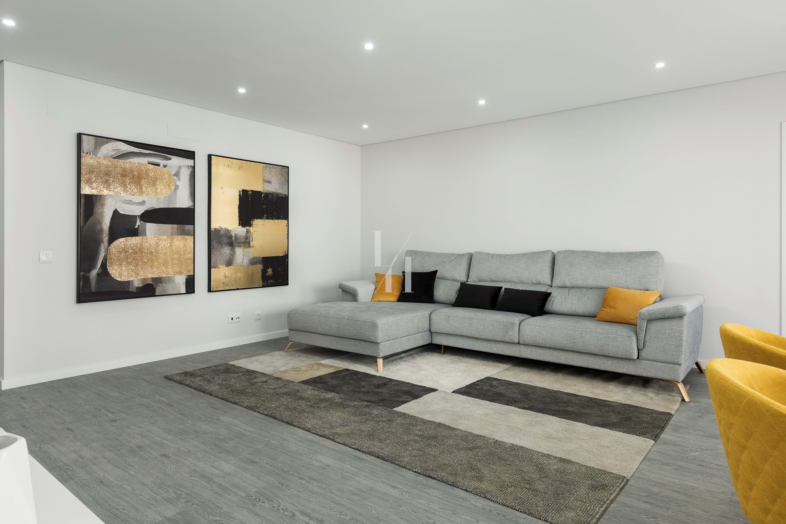 4 Bed, 3 Bath, ApartmentFor Sale, Olhão, Faro, 8700-203