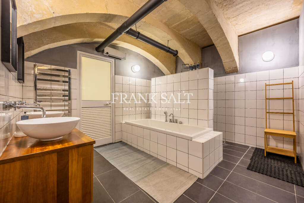 1 Bed, ApartmentFor Sale, Valletta, Malta