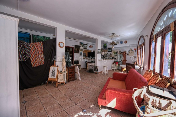 Commercial Property, For Sale