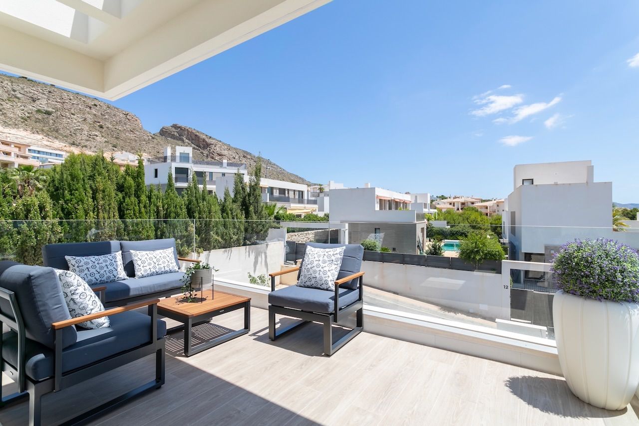 Finestrat, Alicante, 3 Bedrooms Bedrooms, ,For Sale,LUX0099 - OPF