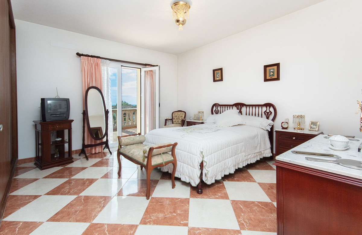 4 Bed, 3 Bath, HouseFor Sale, Marratxí, Islas Baleares