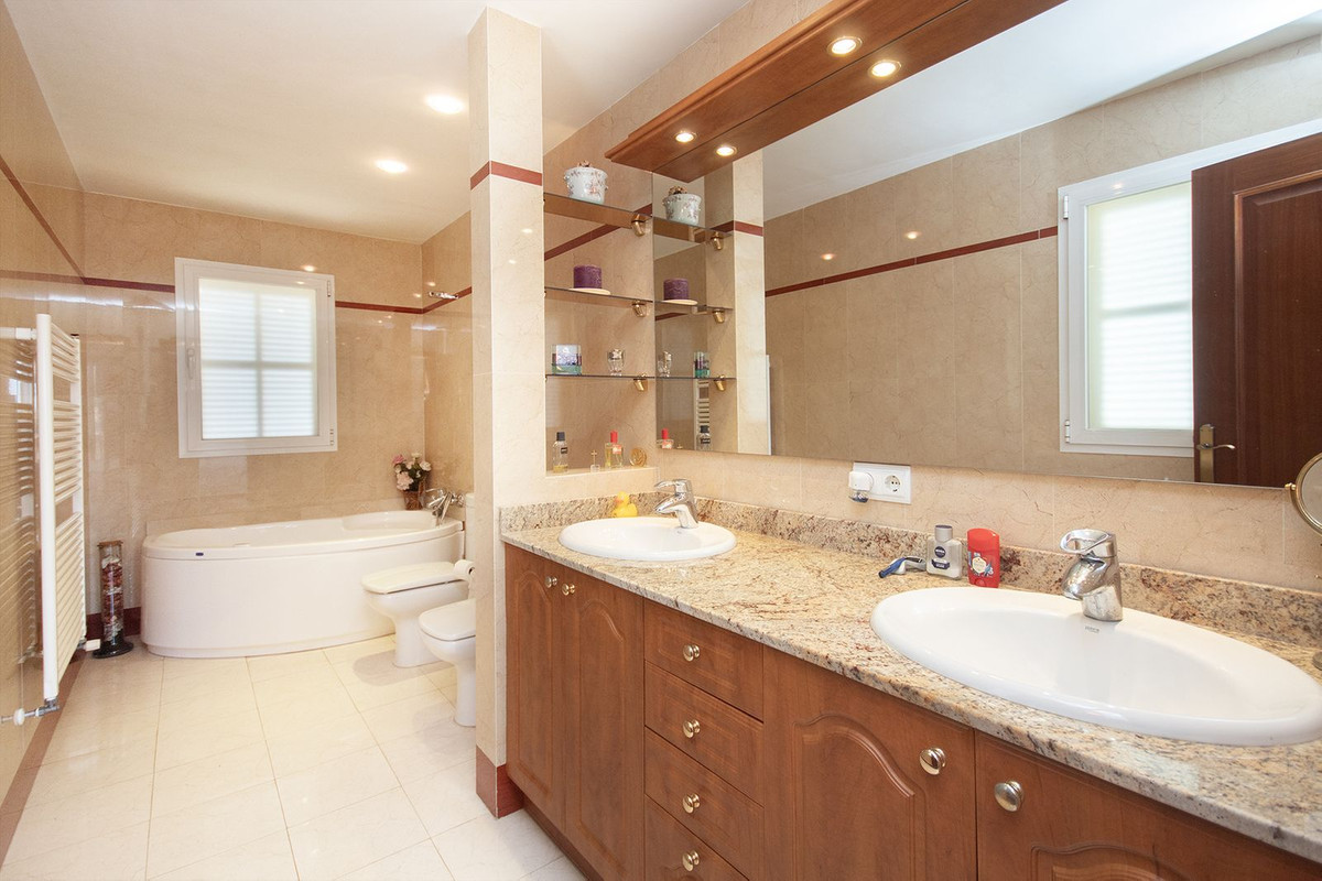 4 Bed, 3 Bath, HouseFor Sale, Marratxí, Islas Baleares