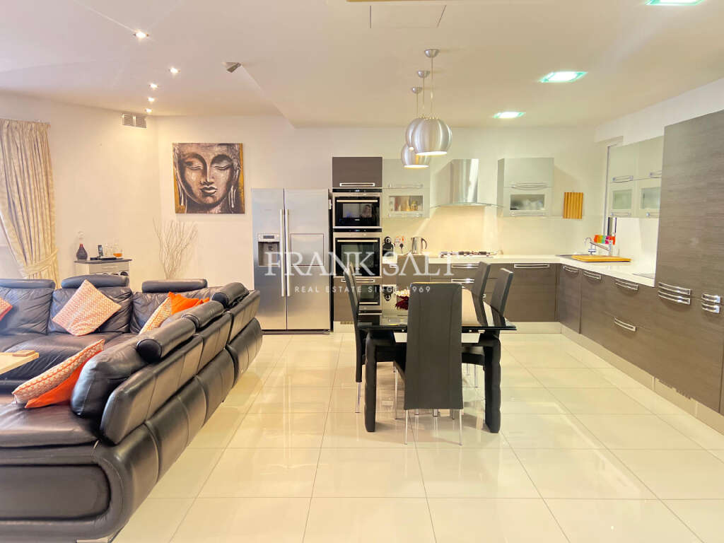 3 Bed, ApartmentFor Sale, Marsascala, Malta