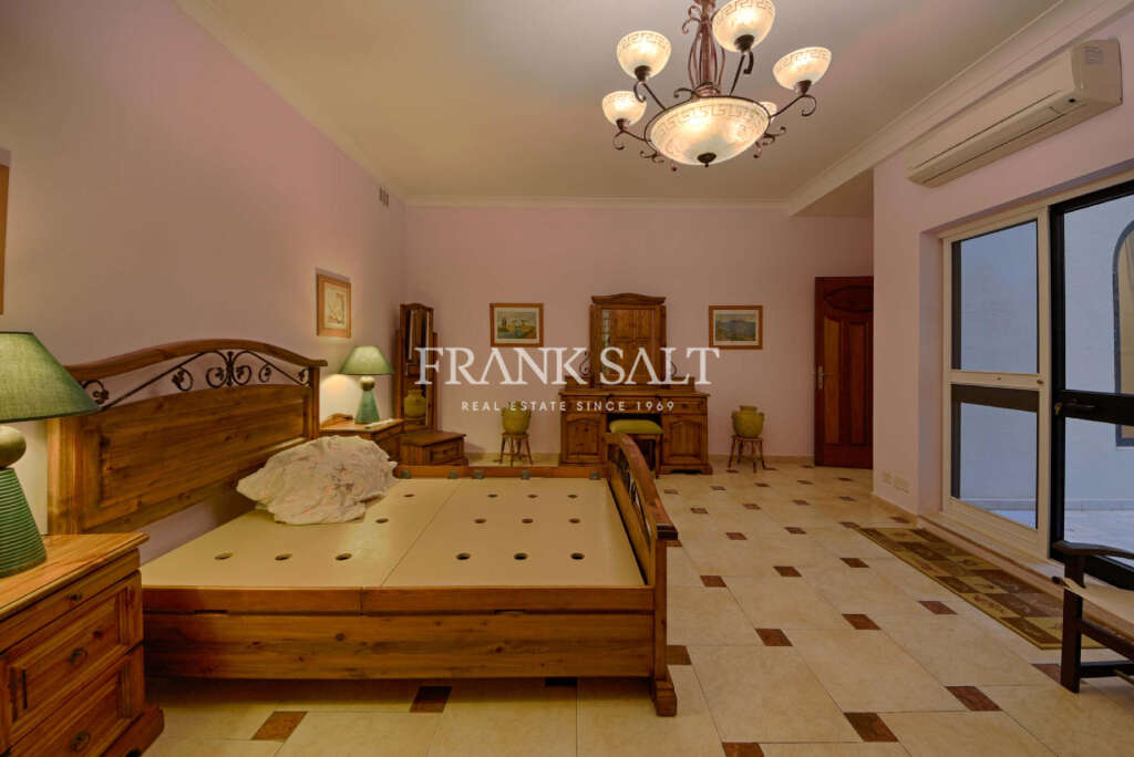 3 Bed, ApartmentFor Sale, Marsascala, Malta