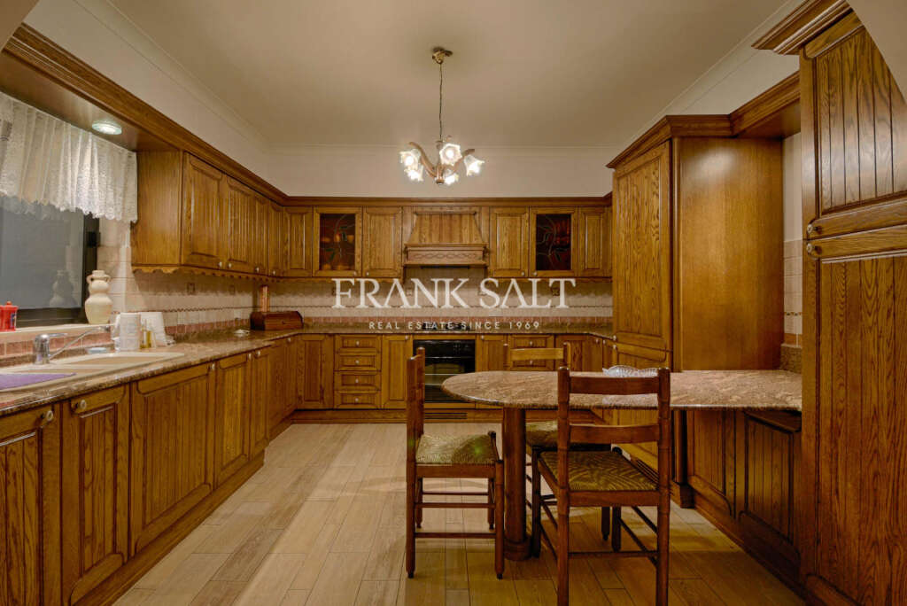 3 Bed, ApartmentFor Sale, Marsascala, Malta