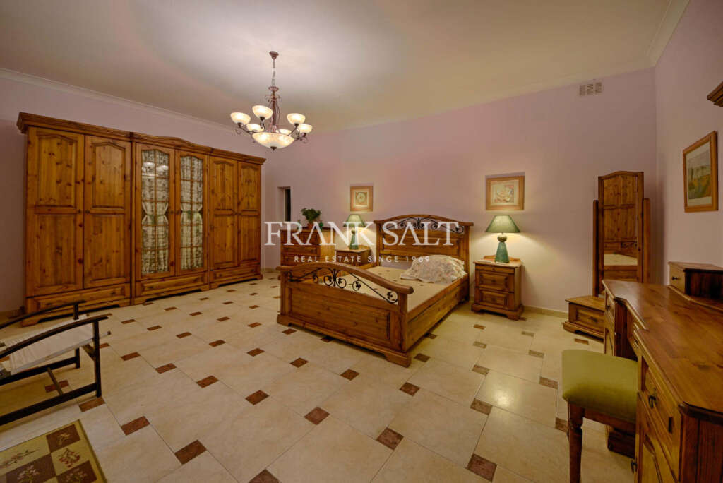 3 Bed, ApartmentFor Sale, Marsascala, Malta