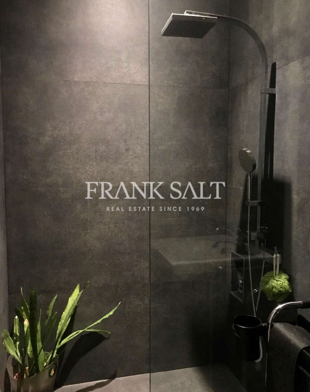 1 Bed, ApartmentFor Sale, Portomaso, Malta