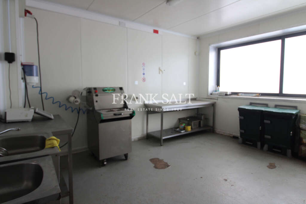 Commercial Property, For Sale