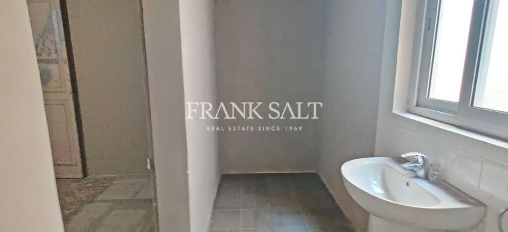 Commercial Property, For Sale