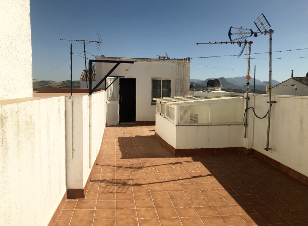 3 Bed, 1 Bath, ApartmentFor Sale, Olvera, Andalucia