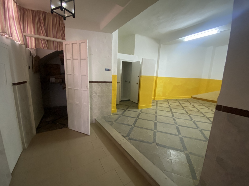 Commercial Property, For Sale