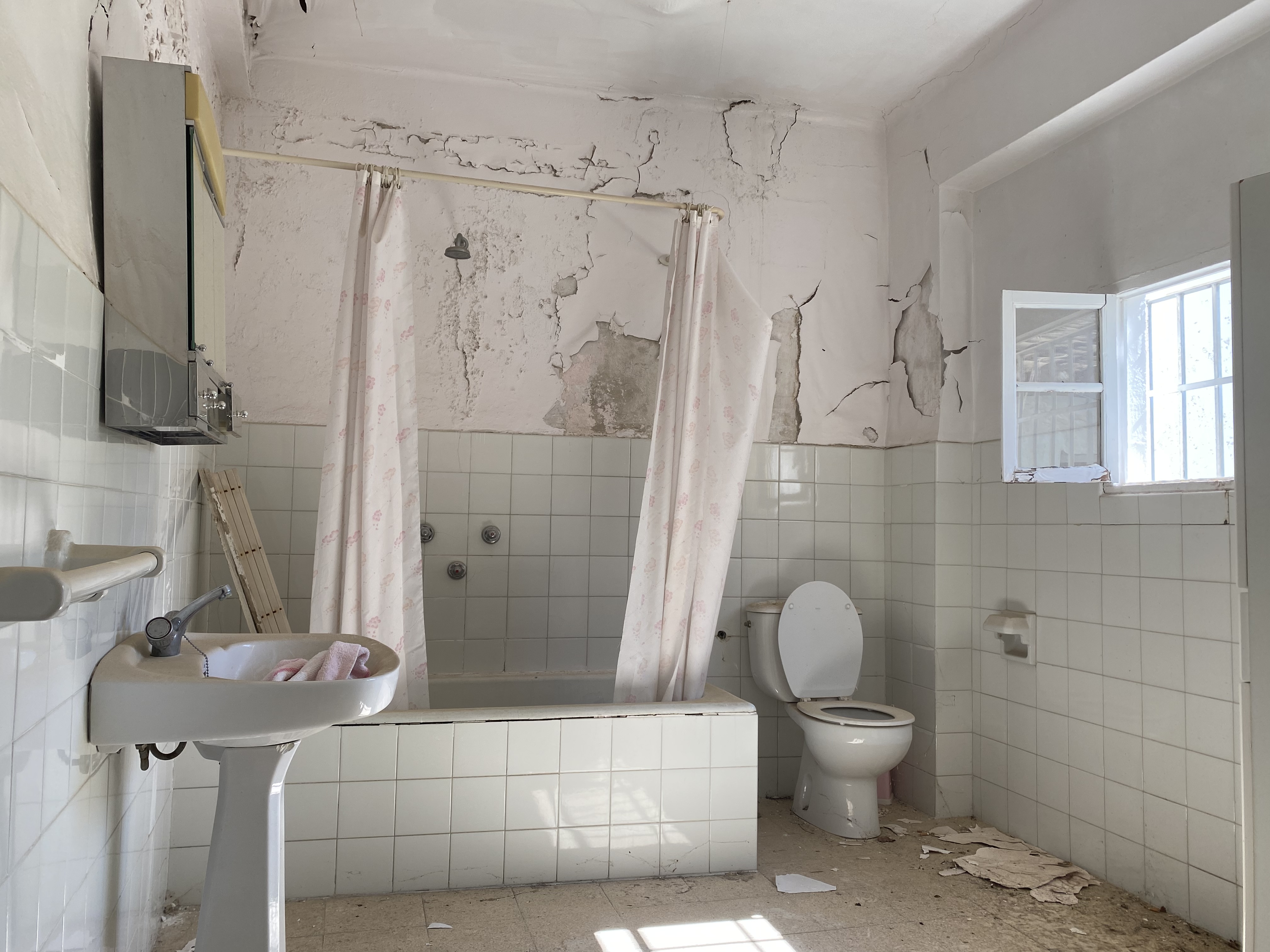 3 Bed, 1 Bath, HouseFor Sale, Olvera, Andalucia