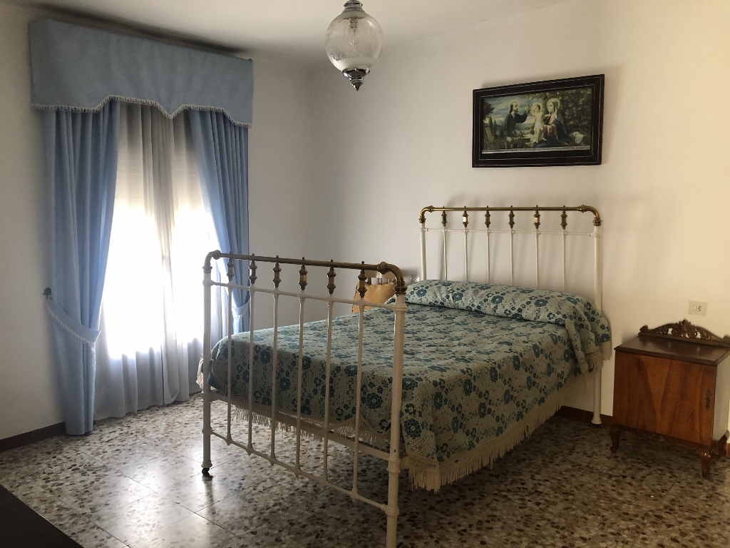 4 Bed, 2 Bath, HouseFor Sale, Olvera, Andalucia