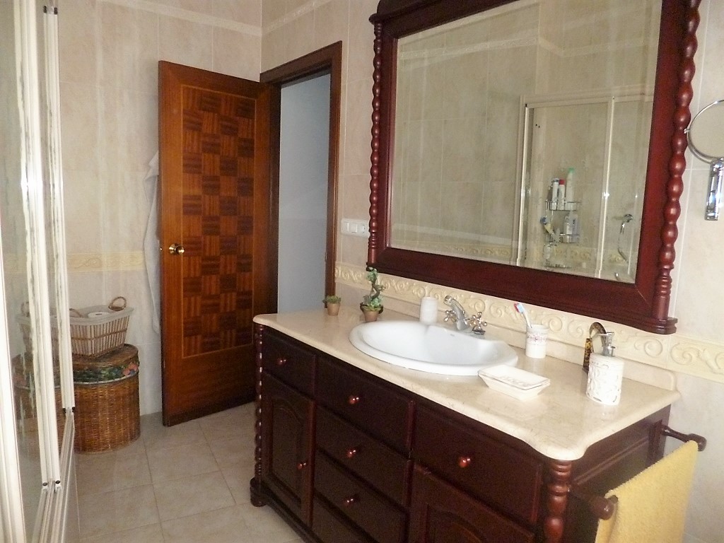 4 Bed, 2 Bath, HouseFor Sale, Olvera, Andalucia