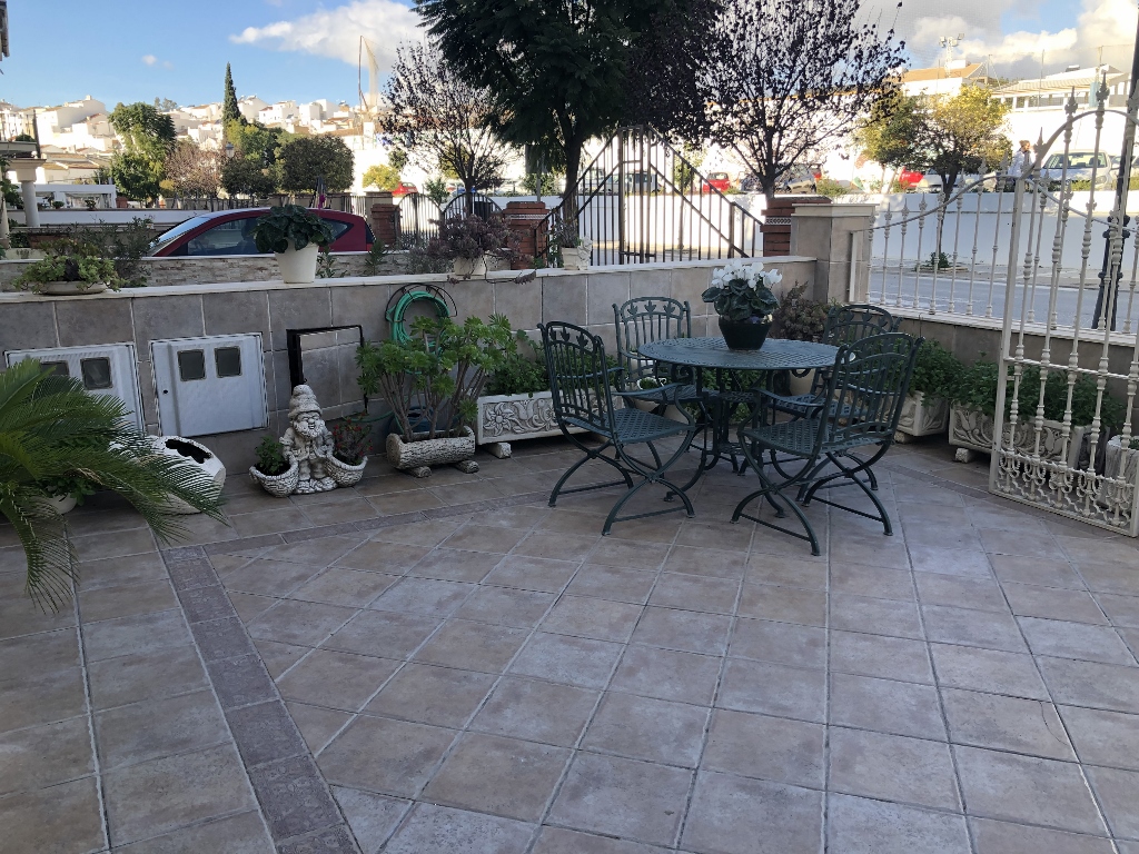 3 Bed, 2 Bath, ApartmentFor Sale, Olvera, Andalucia