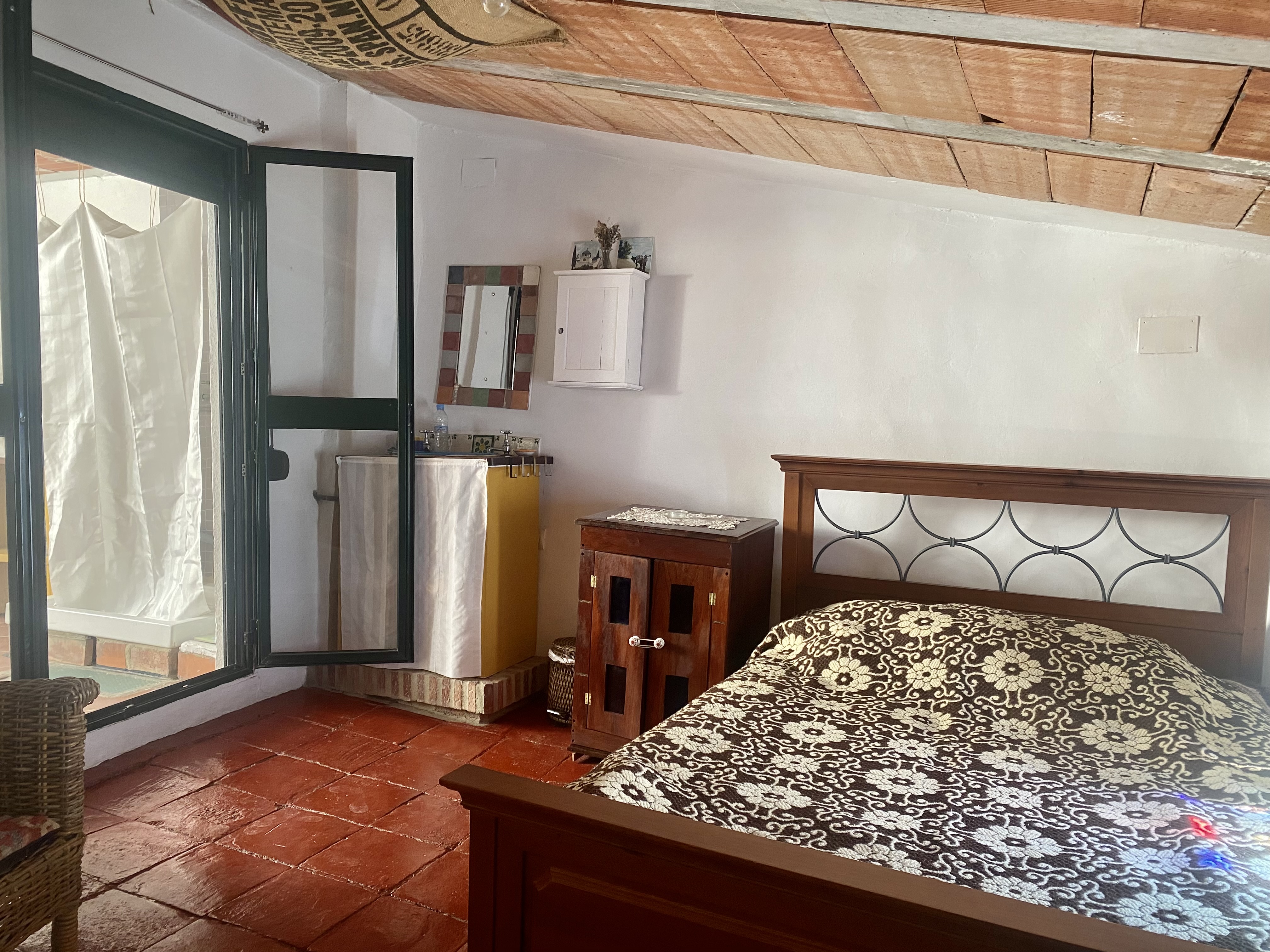 3 Bed, 1 Bath, HouseFor Sale, Zahara de La Sierra, Andalucia