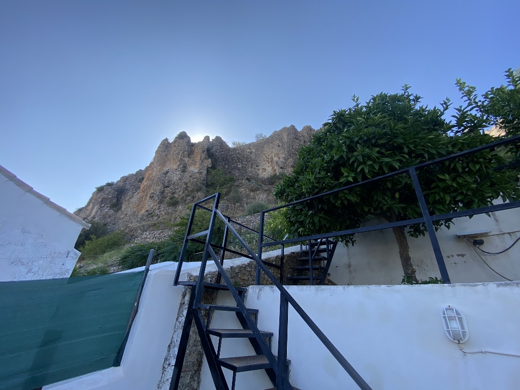 5 Bed, 2 Bath, ApartmentFor Sale, Zahara de La Sierra, Andalucia