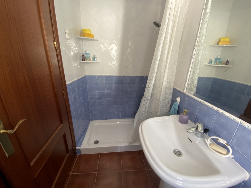 5 Bed, 2 Bath, ApartmentFor Sale, Zahara de La Sierra, Andalucia