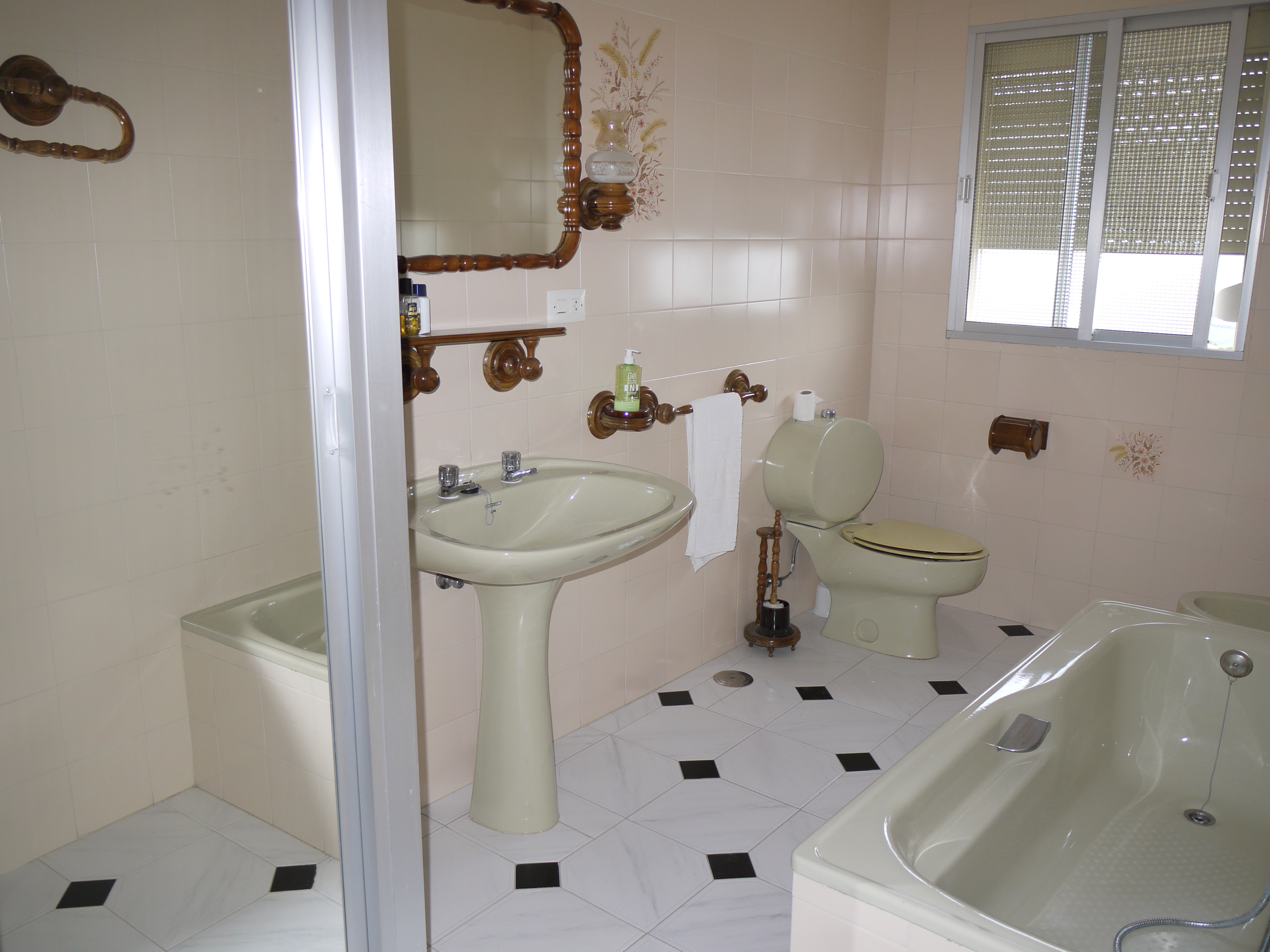 6 Bed, 2 Bath, HouseFor Sale, Olvera, Andalucia