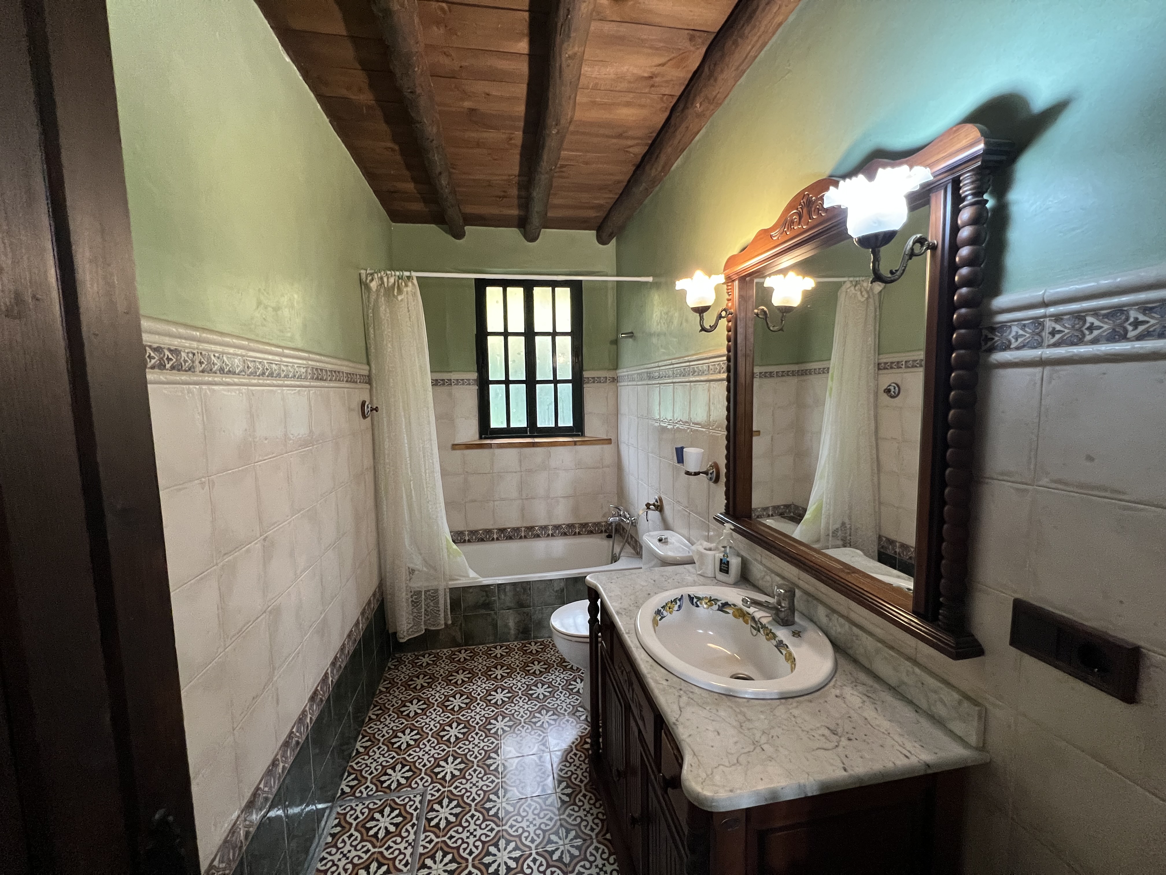 4 Bed, 2 Bath, HouseFor Sale, Zahara de La Sierra, Andalucia 4 Bed, 2 Bath, HouseFor Sale, Zahara de La Sierra, Andalucia
