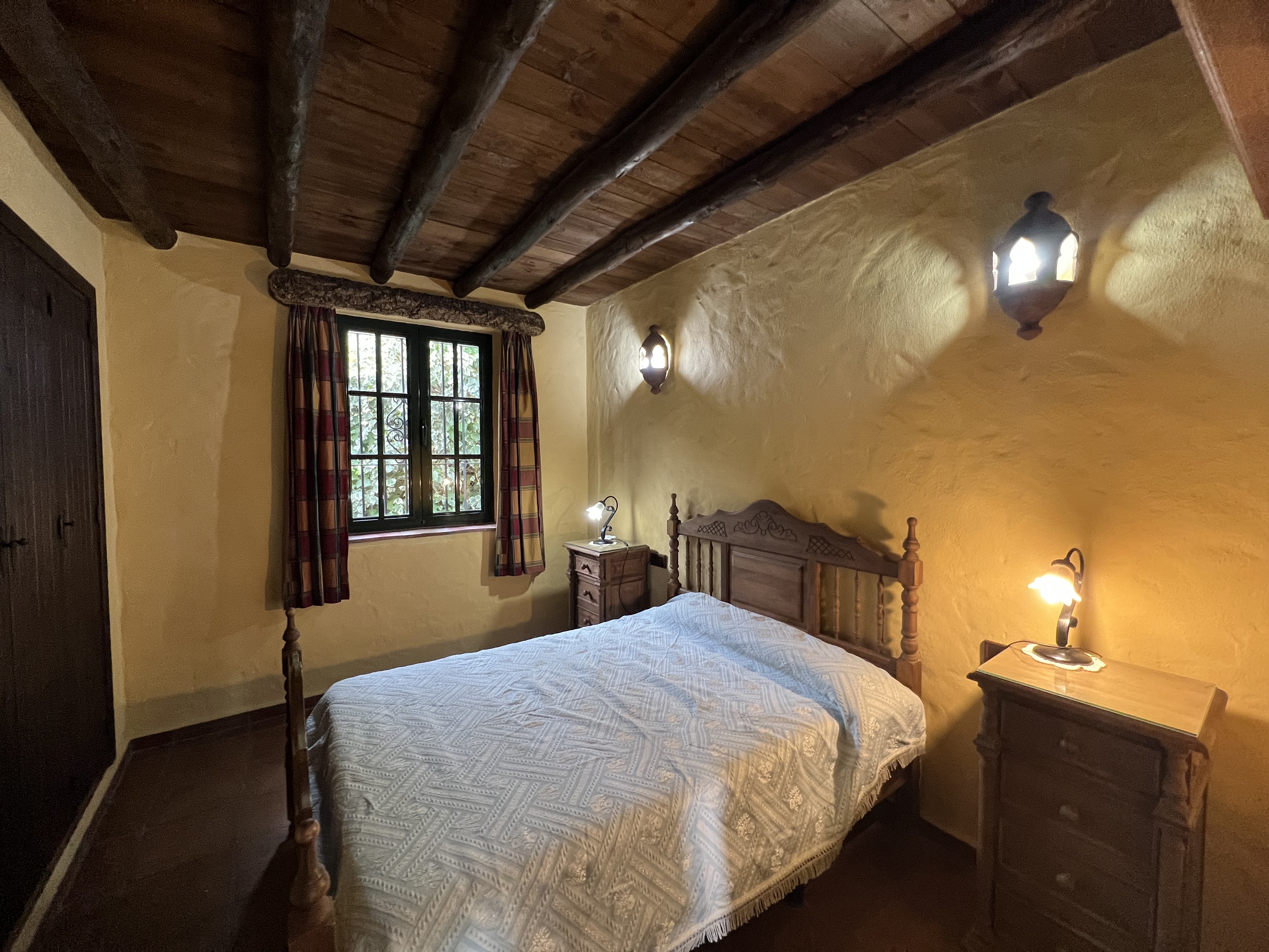 4 Bed, 2 Bath, HouseFor Sale, Zahara de La Sierra, Andalucia 4 Bed, 2 Bath, HouseFor Sale, Zahara de La Sierra, Andalucia