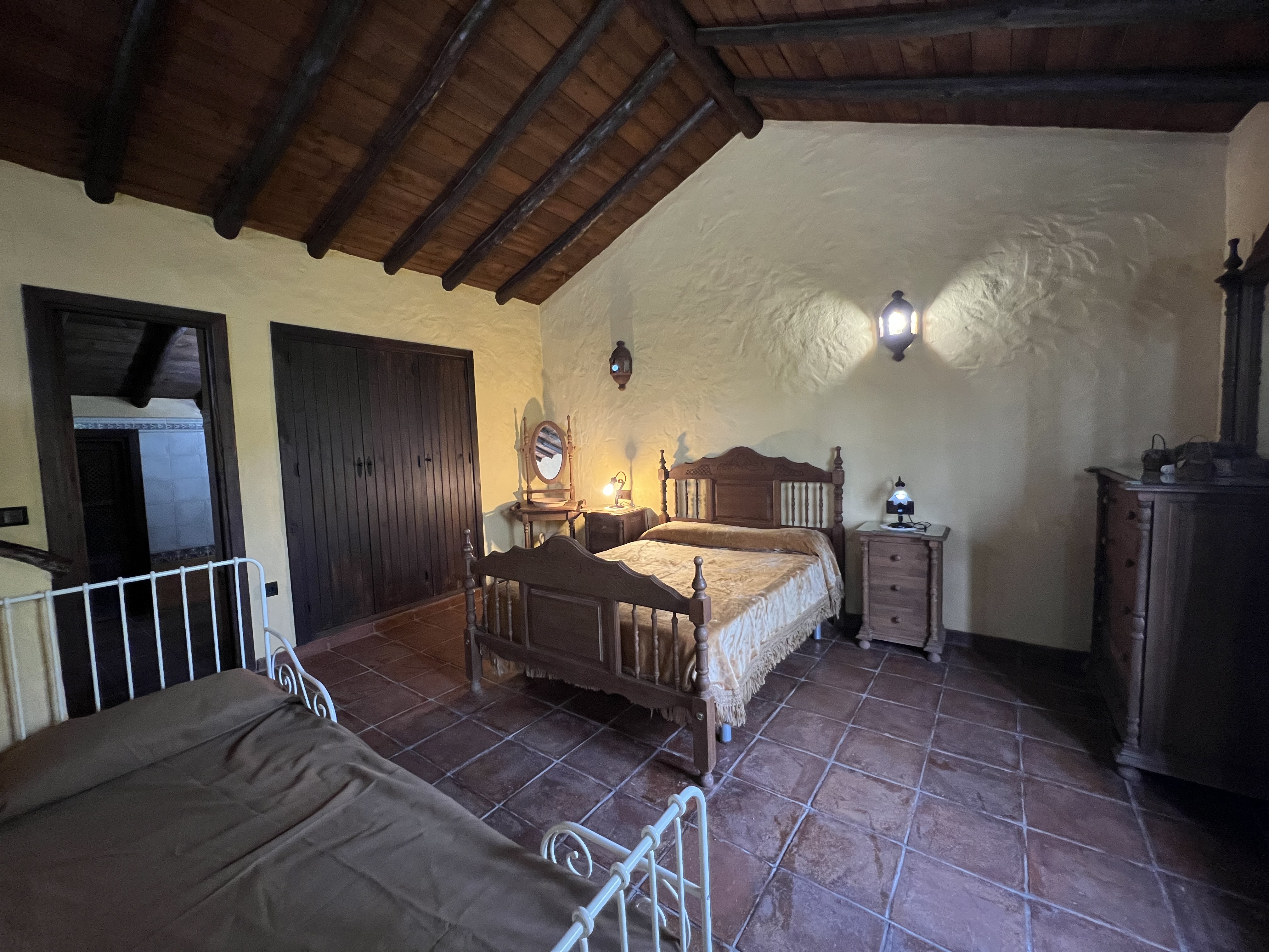 4 Bed, 2 Bath, HouseFor Sale, Zahara de La Sierra, Andalucia 4 Bed, 2 Bath, HouseFor Sale, Zahara de La Sierra, Andalucia
