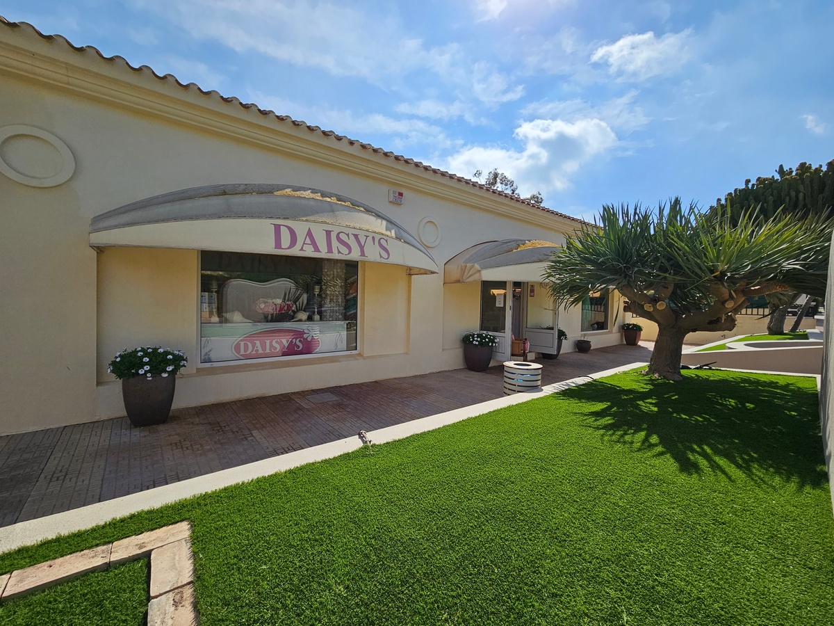 Commercial Property, For Sale