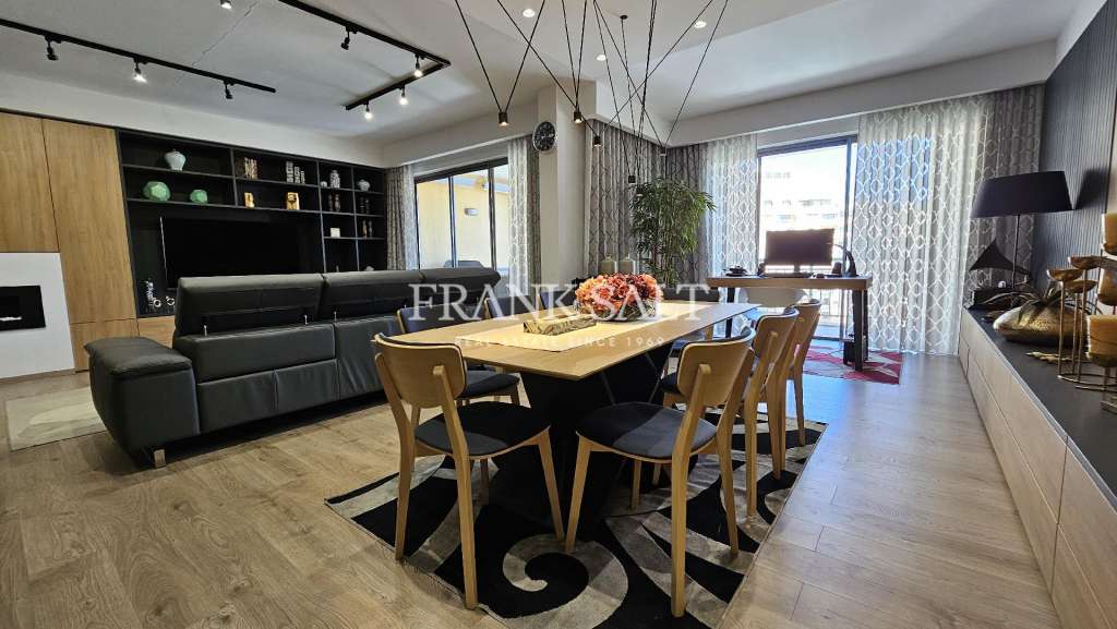 3 Bed, ApartmentFor Sale, Portomaso, Malta