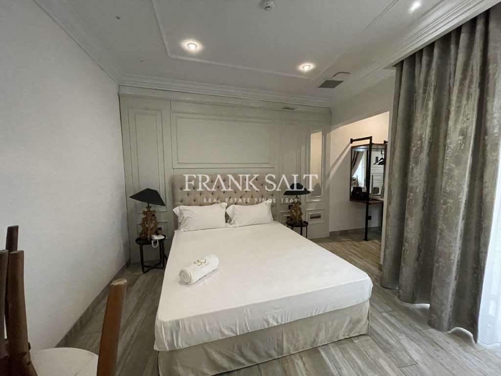 Commercial Property, For Sale