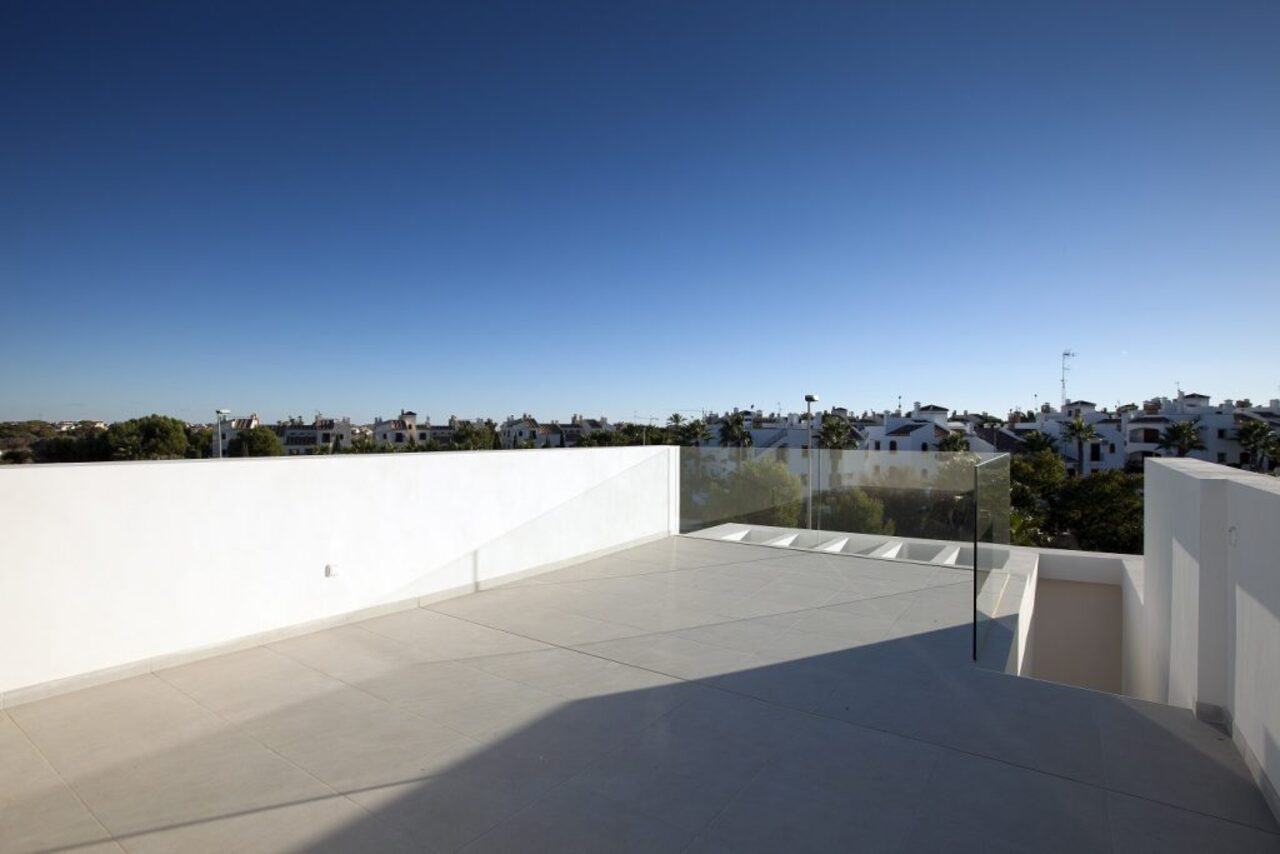 3 Bed, 4 Bath, HouseFor Sale, Villamartin, Cadiz