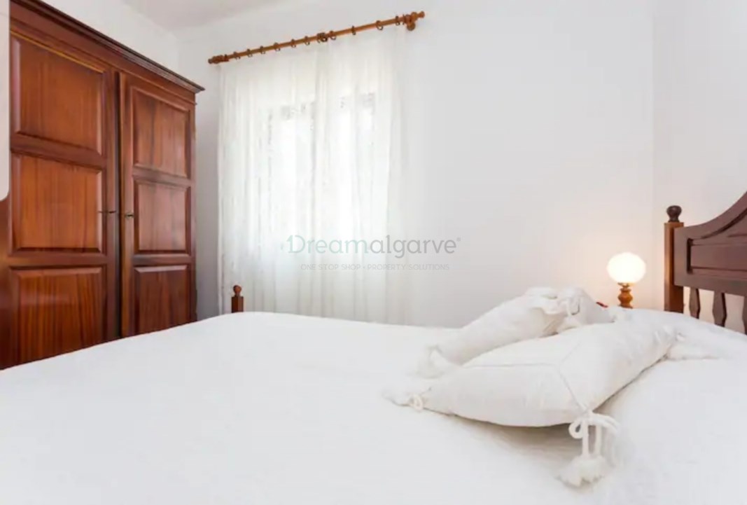 6 Bed, 2 Bath, HouseFor Sale, Lagos, Faro, 8650-105