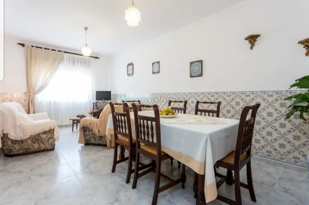 6 Bed, 2 Bath, HouseFor Sale, Lagos, Faro, 8650-105