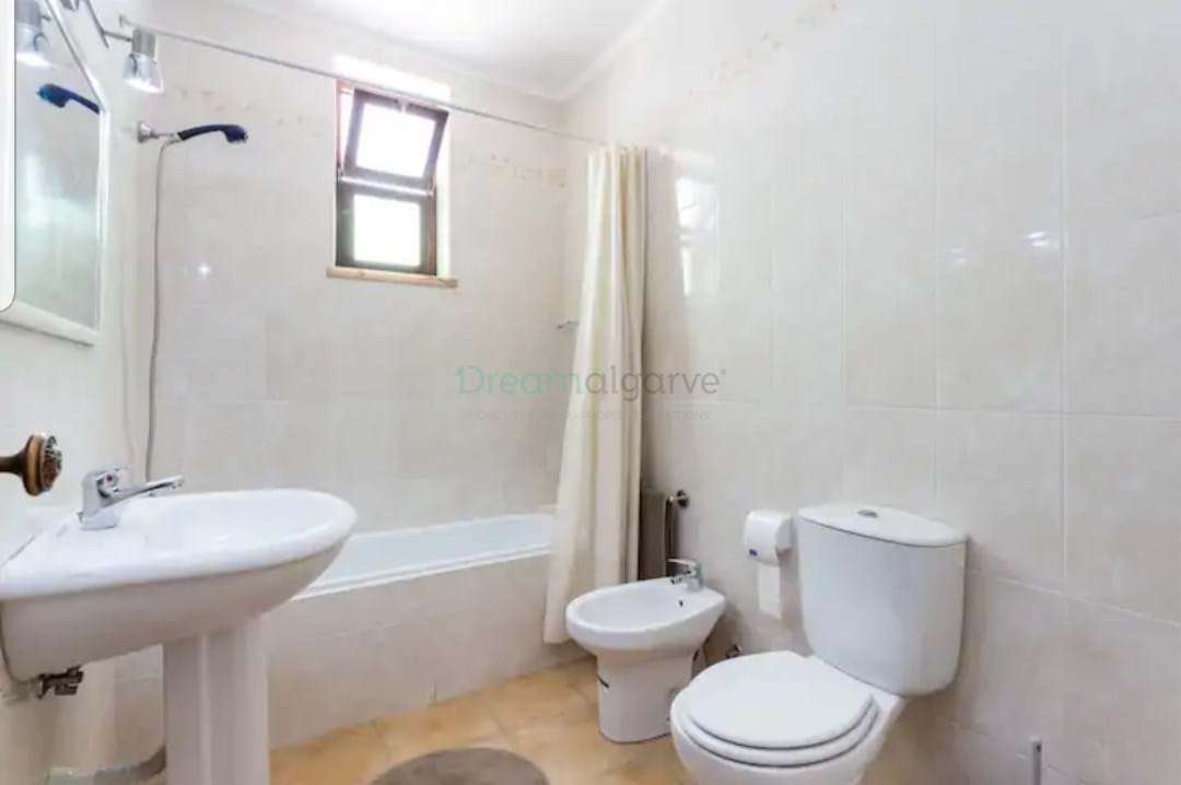 6 Bed, 2 Bath, HouseFor Sale, Lagos, Faro, 8650-105