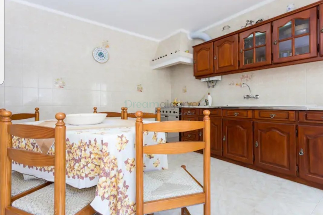 6 Bed, 2 Bath, HouseFor Sale, Lagos, Faro, 8650-105