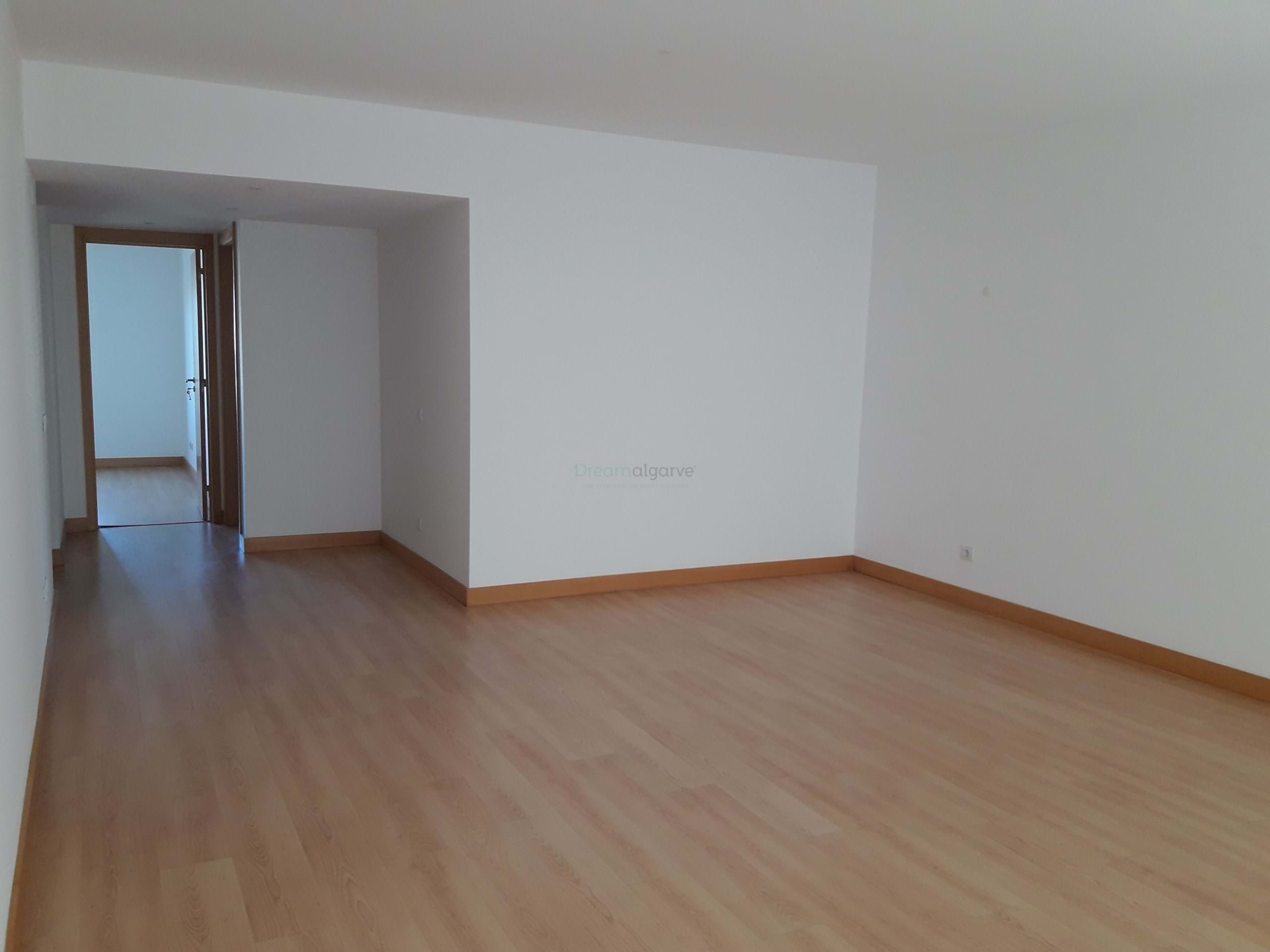 2 Bed, 2 Bath, ApartmentFor Sale, Lagos, Faro, 8600-325