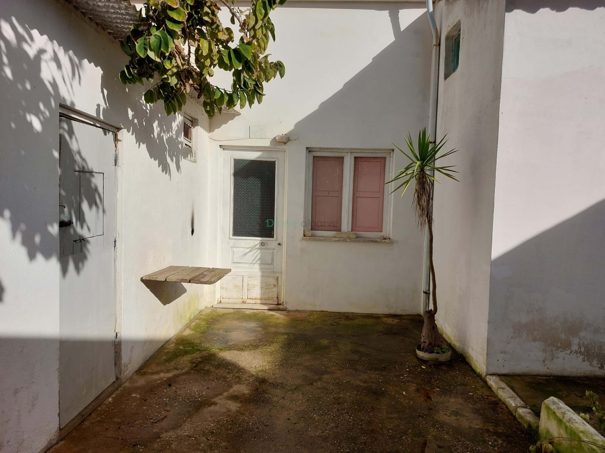 4 Bed, 1 Bath, HouseFor Sale, Lagos, Faro, 8600-250