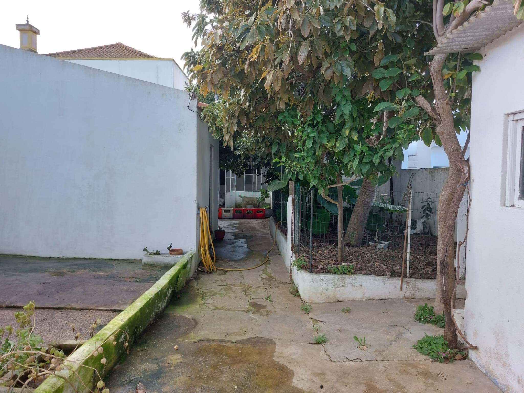 4 Bed, 1 Bath, HouseFor Sale, Lagos, Faro, 8600-250
