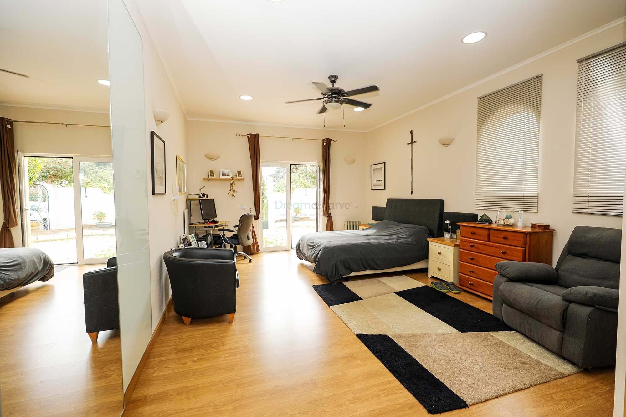 Commercial Property, For Sale