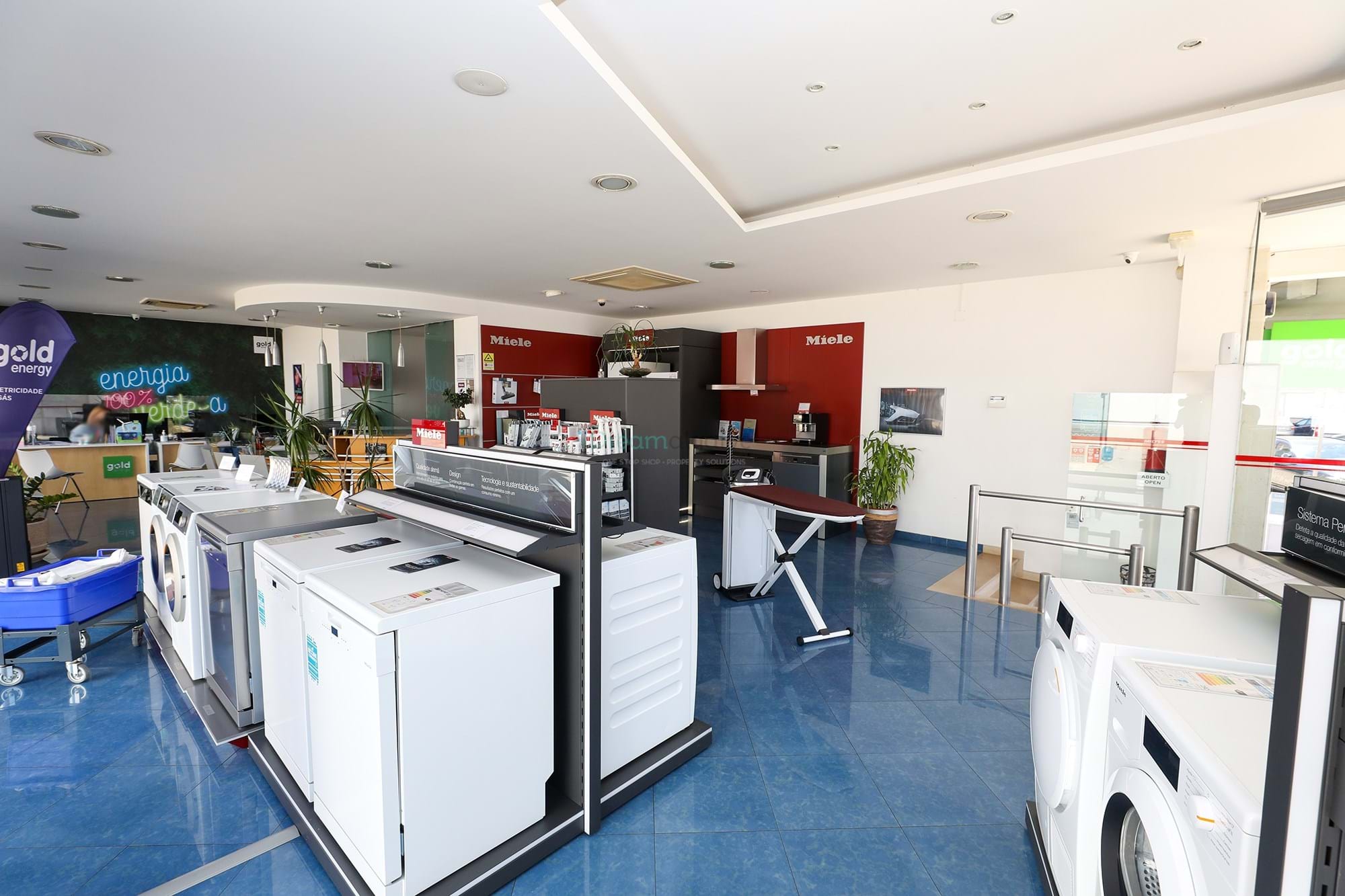 Commercial Property, For Sale