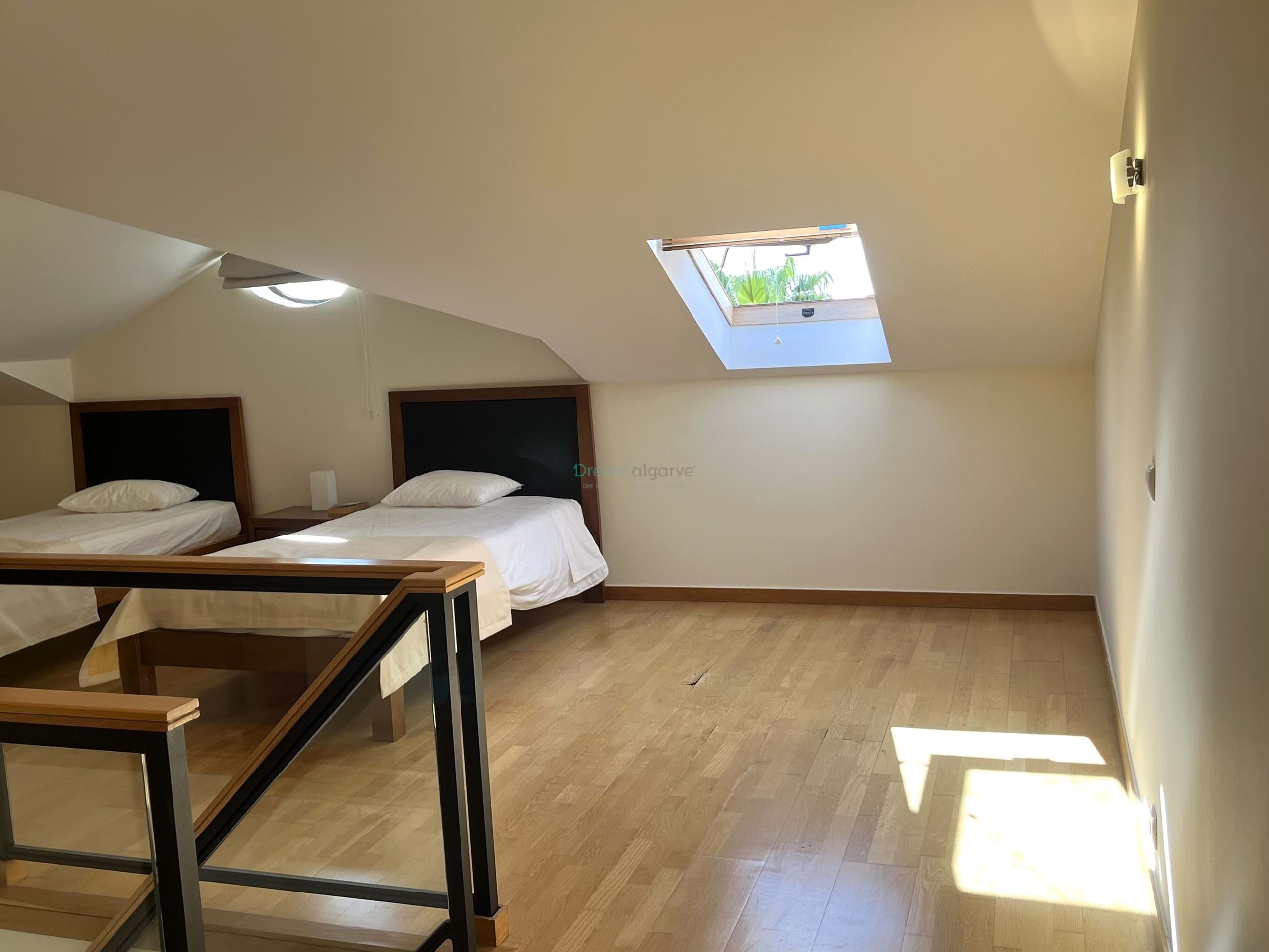 2 Bed, 1 Bath, ApartmentFor Sale, Lagos, Faro, 8600-128