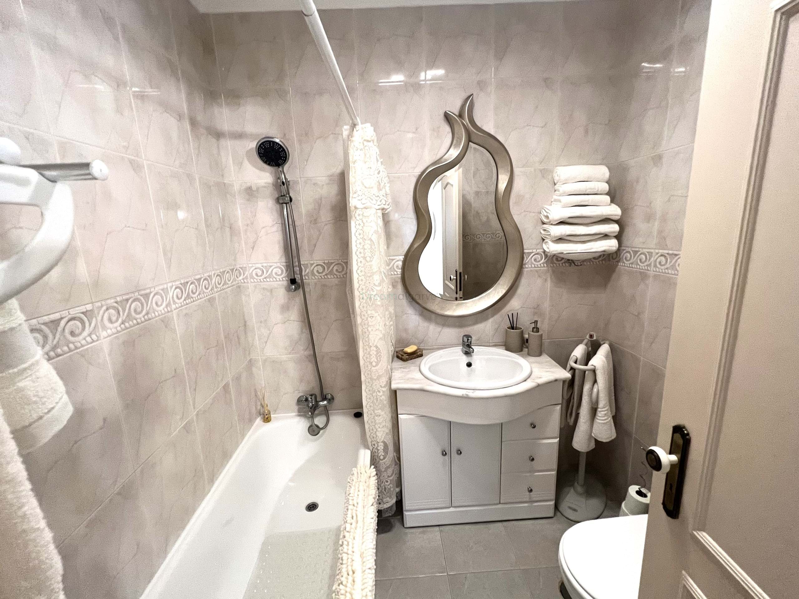 2 Bed, 2 Bath, ApartmentFor Sale, Lagos, Faro, 8600-513