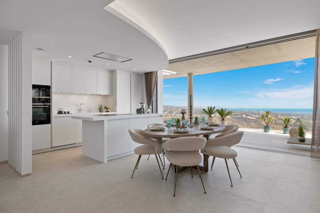 4 Bed, 3 Bath, ApartmentFor Sale, Benahavis, Malaga