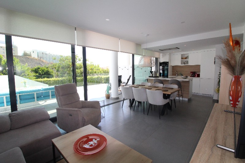 2 Bed, 2 Bath, ApartmentFor Sale, Fuengirola, Malaga