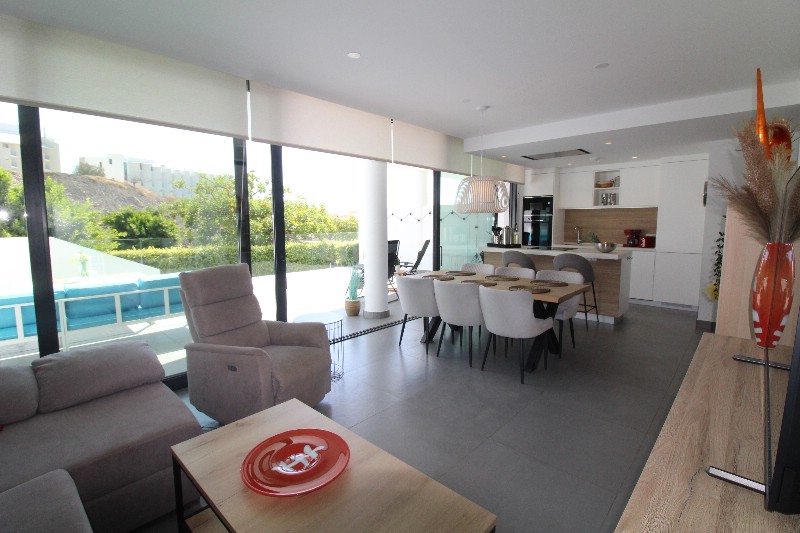 2 Bed, 2 Bath, ApartmentFor Sale, Fuengirola, Malaga