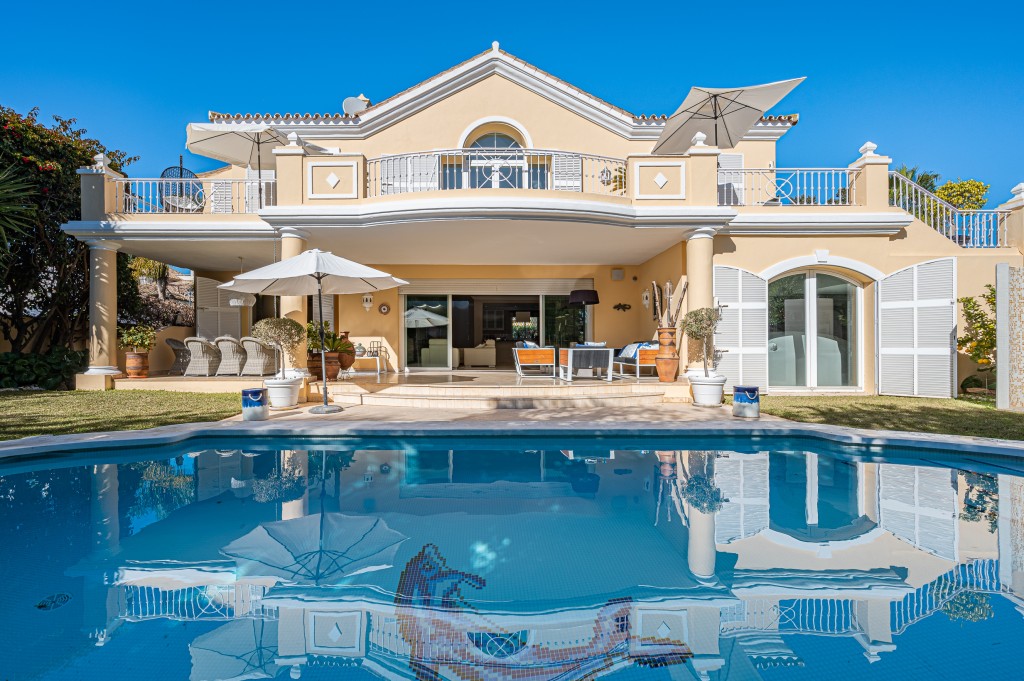 5 Bed, 3 Bath, HouseFor Sale, Golden Mile, Malaga