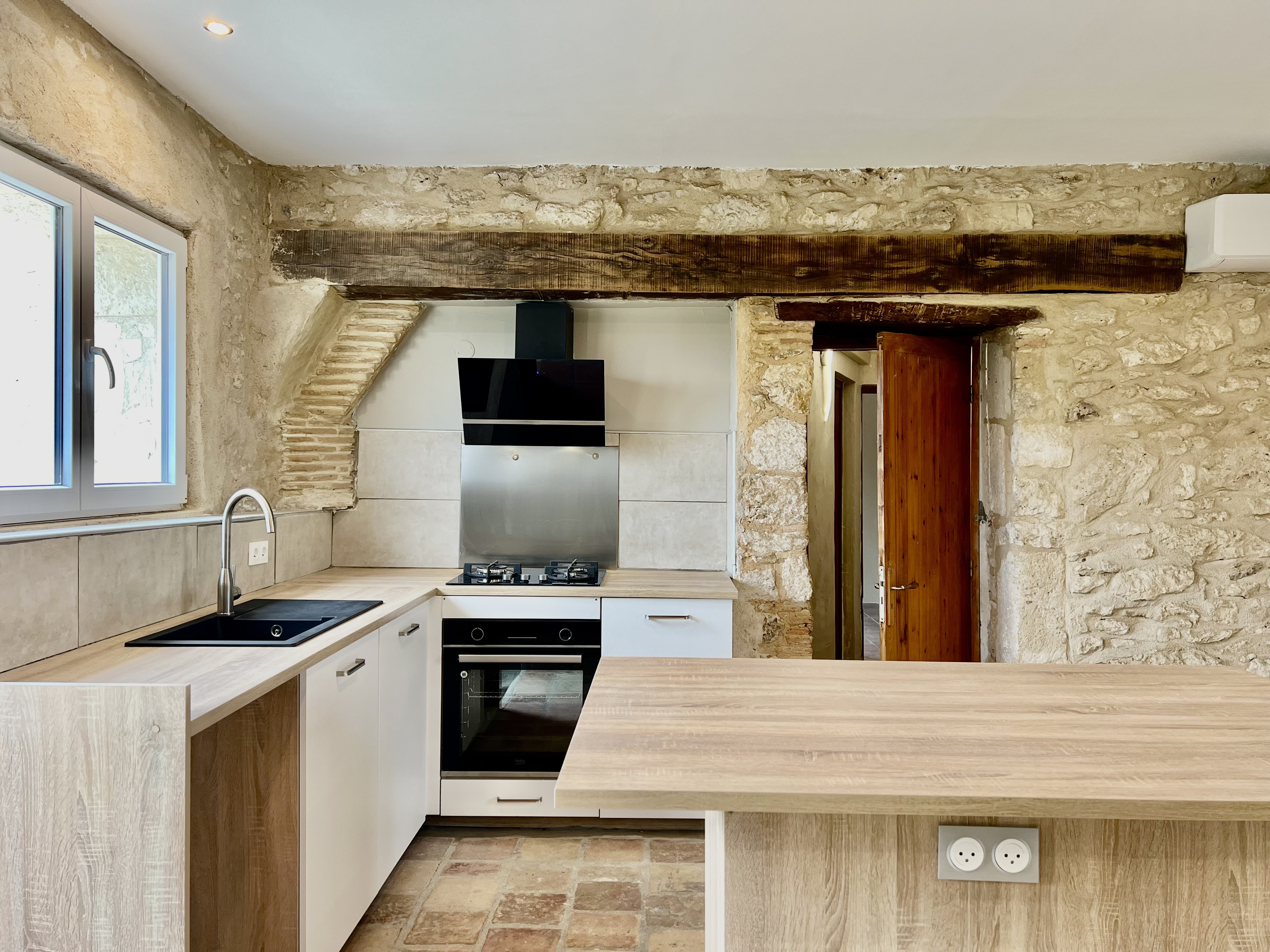 9 Bed, 4 Bath, HouseFor Sale, Pineuilh, Gironde, Aquitaine, 33220