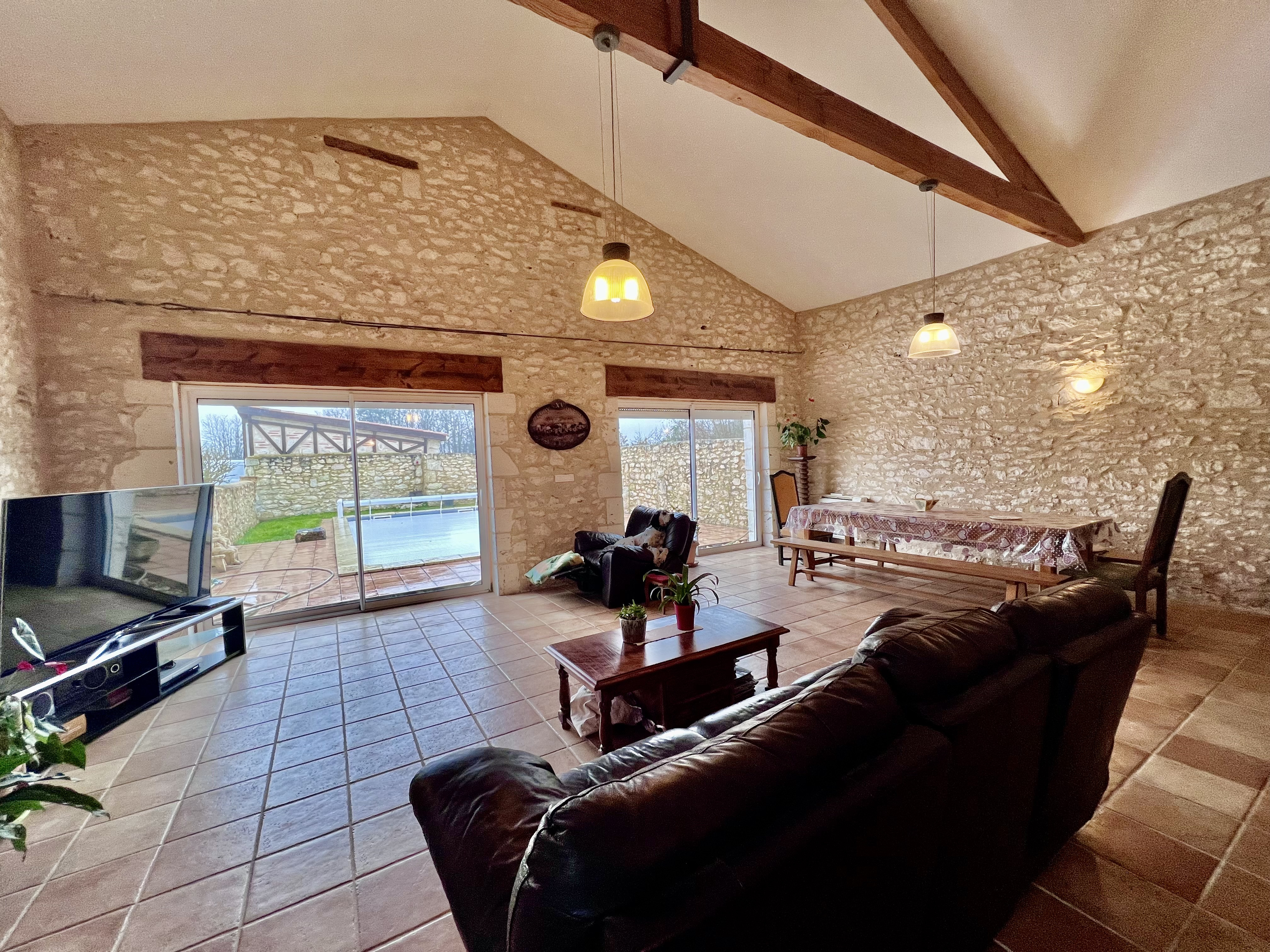 9 Bed, 4 Bath, HouseFor Sale, Pineuilh, Gironde, Aquitaine, 33220