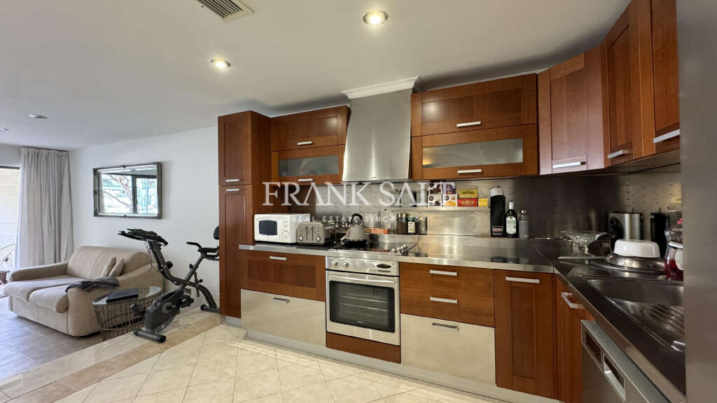 1 Bed, ApartmentFor Sale, Portomaso, Malta