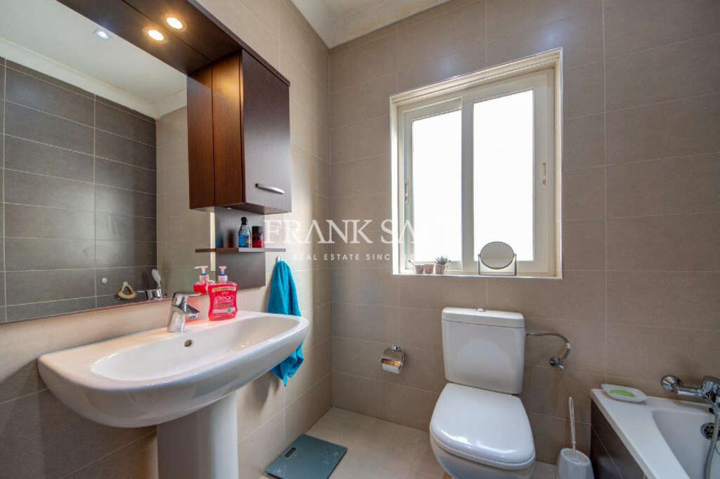 2 Bed, ApartmentFor Sale, Attard, Malta